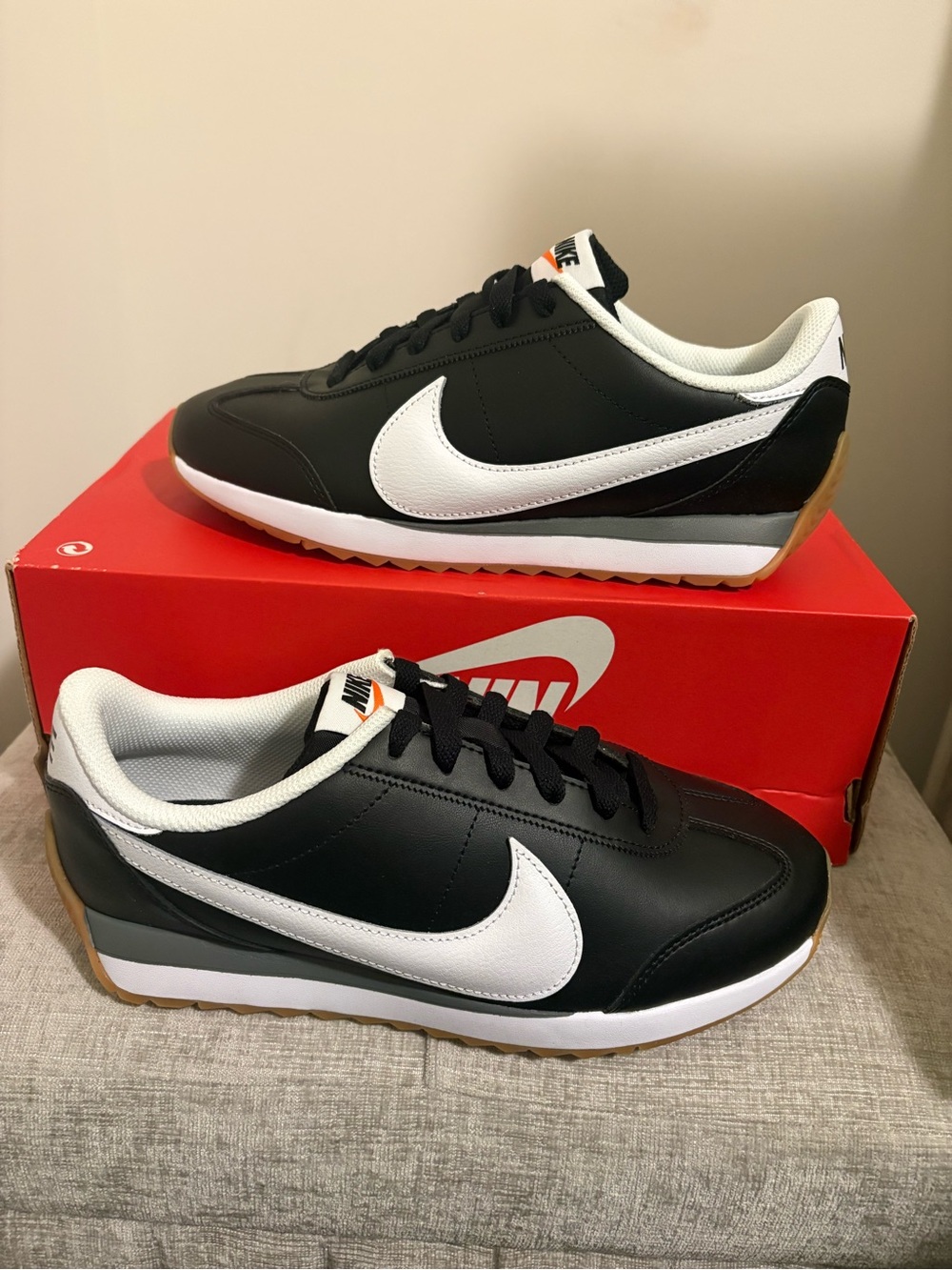 Nike women size 8.5 Black White Gum W NIKE PACIFIC LTR Runner Sneakers - Picture 1 of 6